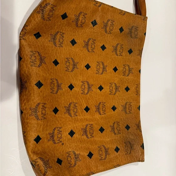 MCM Visetos Monogram Clutch Pouch - Picture 2 of 16